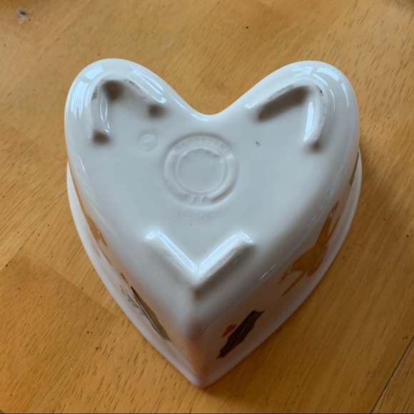 Hartstone Pottery Gingerbread Man Heart Shaped Bowl - Picture 4 of 5